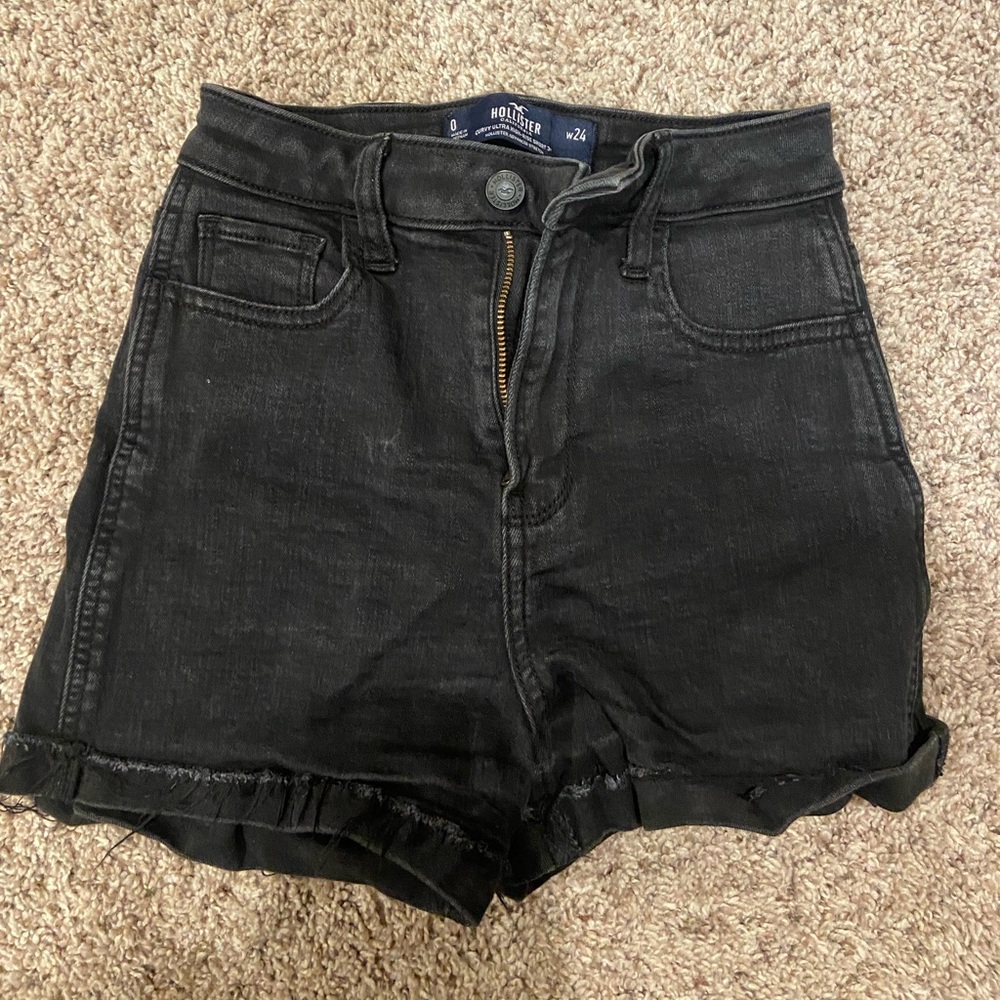 Womens size 24, Curvy Ultra High Rise Short 3”